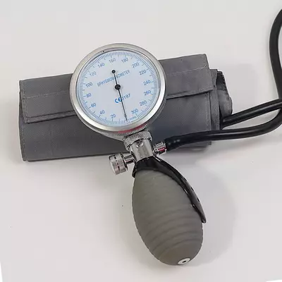 جهاز مراقبة ضغط الدم الرقمي الاحترافي من صني وورلد